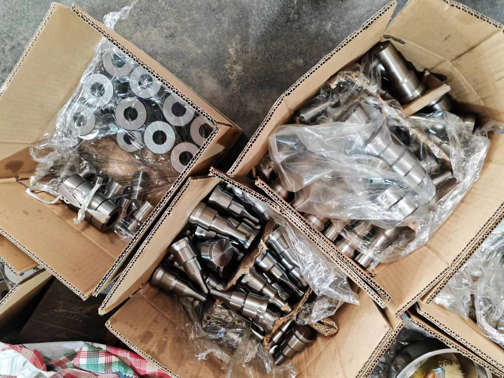 assorted-ironworker-punches-and-dies-set-02 01