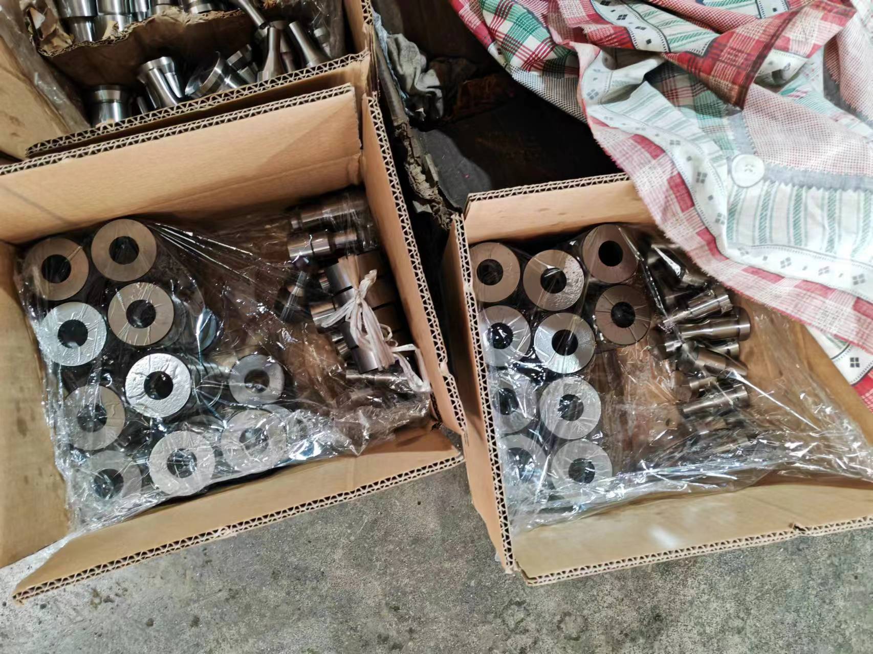 assorted-ironworker-punches-and-dies-set-01 