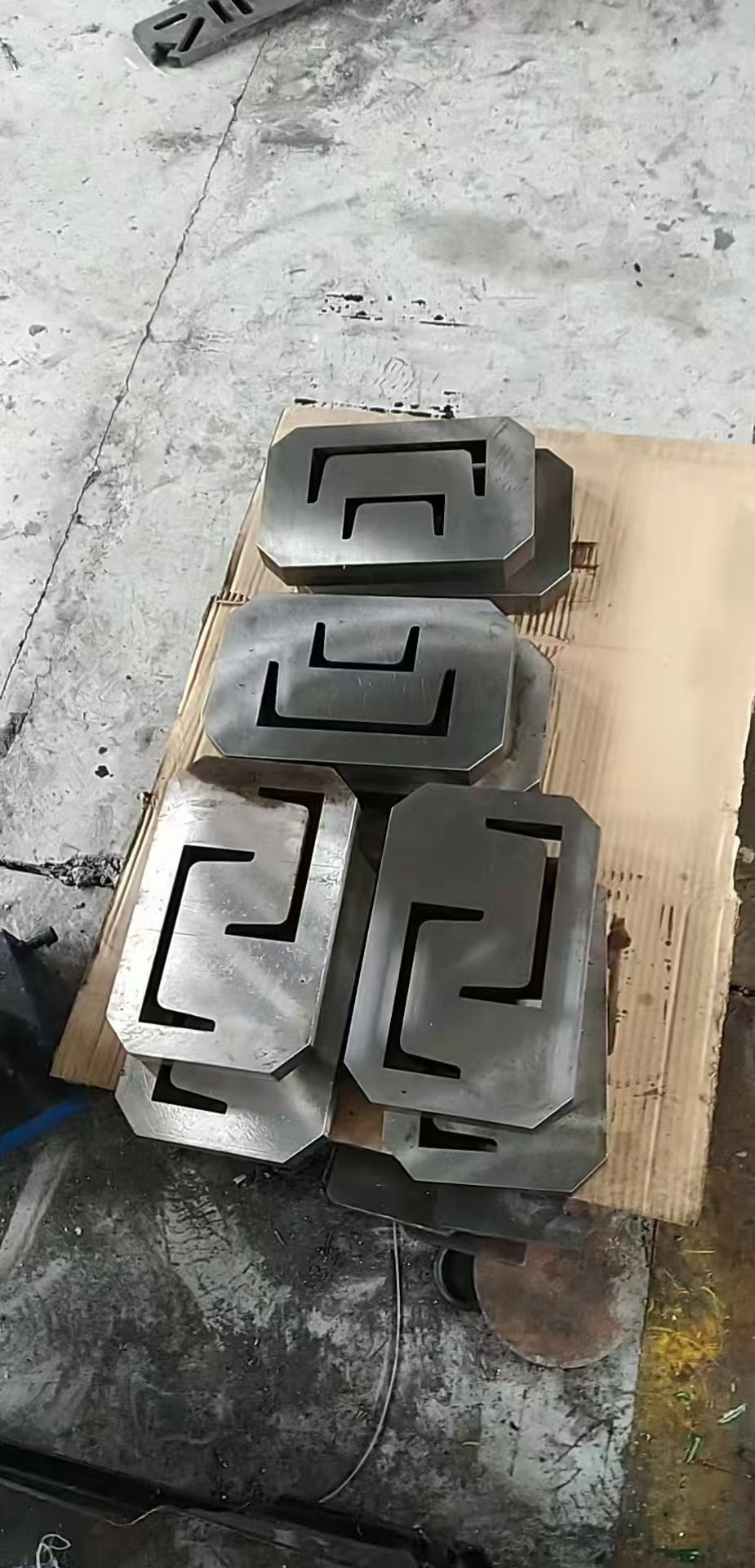 Инструменты для слесарей 12.1 