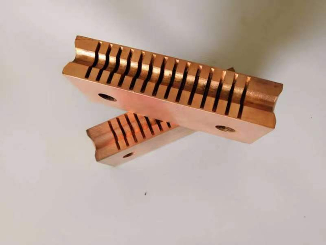 Зажимы для арматуры свайного фундамента предварительного напряжения