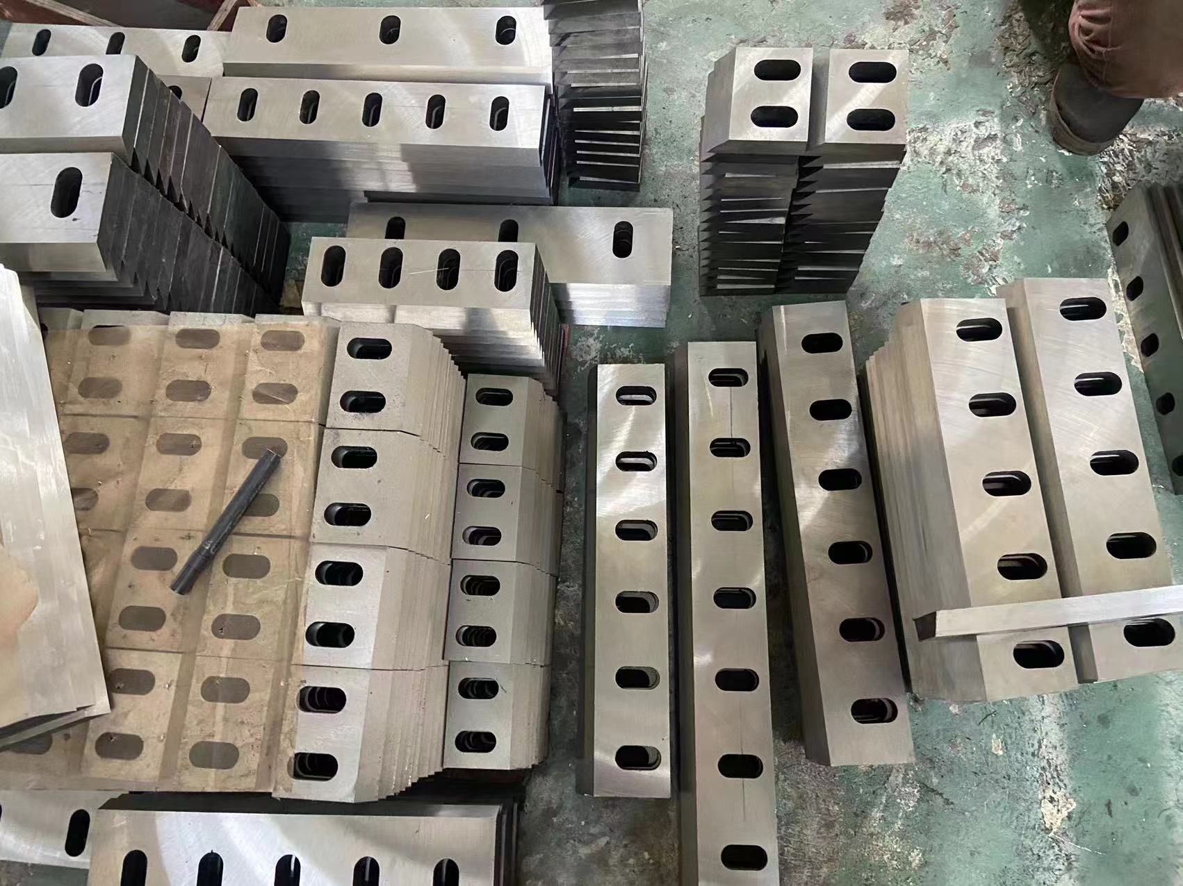 Лезвия промышленного измельчителя