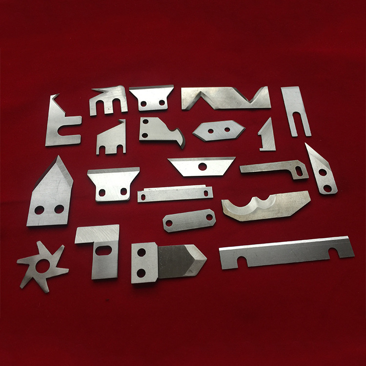 Механическая машина для резки пищевых продуктов.