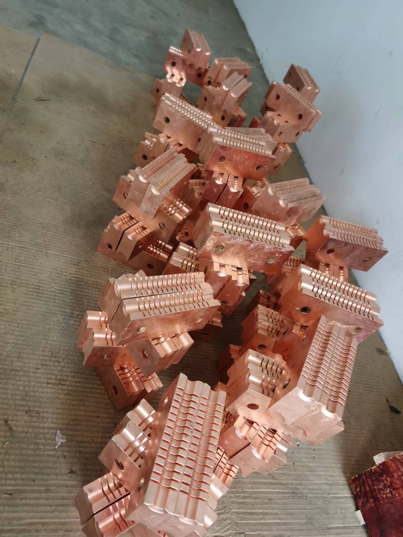 ПК-бар-захваты-зажимные челюсти-для-заголовка-машины-склад-фото-03 